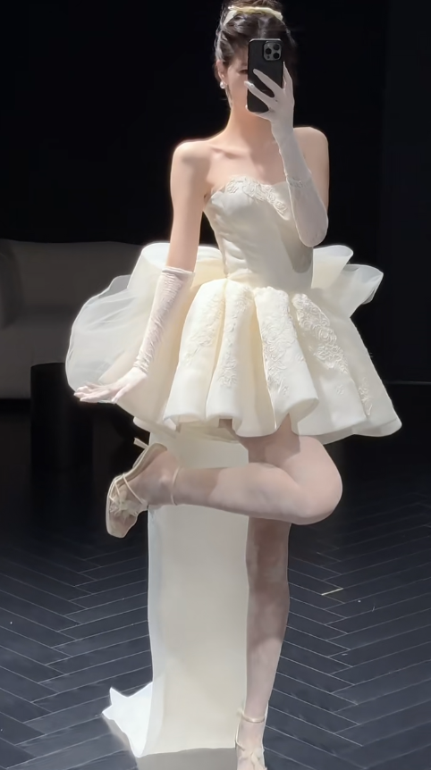 White tube top waist slimming fluffy cute gentle princess skirt homecoming dress R4155