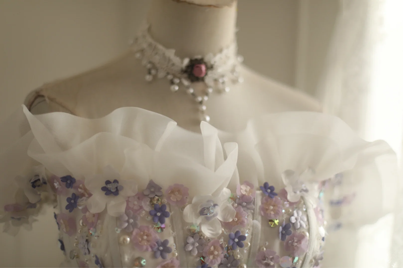 White off-the-shoulder floral design, fitted waist, full skirt, long ball gown, bridal dress R6843