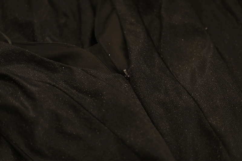 Black halter-neck V-neck elegant fitted long ball gown R6725