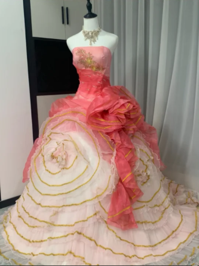 Pink Strapless Fitted-Waist Slim-Fit Prom Dress with Floral Details and a Princess-Style Puffy Skirt R6525