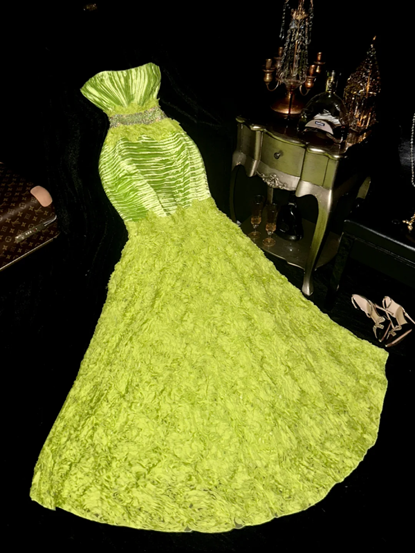 Light green strapless, fitted, mermaid-style long ball gown, elegant and fairy-like R6964