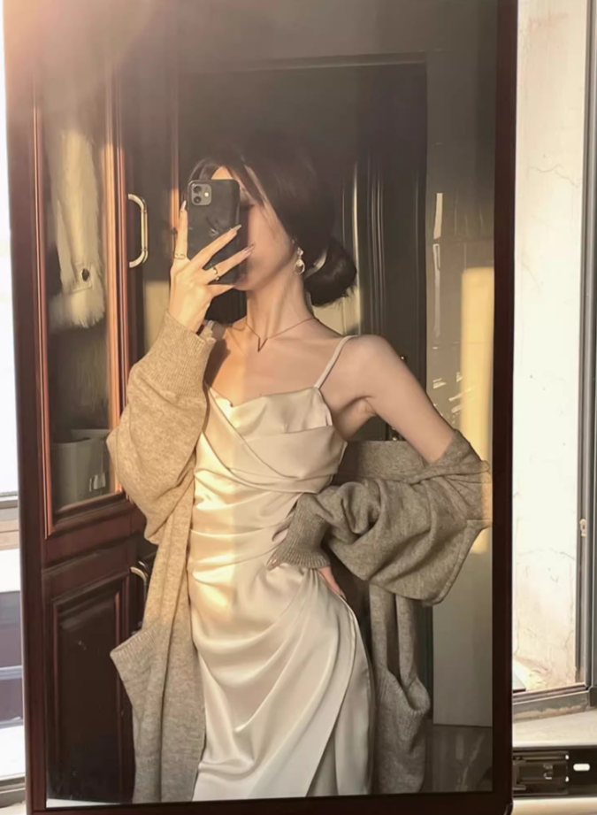 Silk satin sexy dress 2025 temperament holiday seaside slit inner suspender skirt R1441