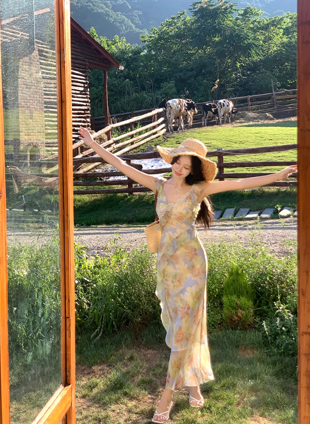 Romantic vacation floral ruffled V-neck dress for women, new style waist slimming long dress R4376