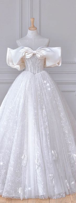 White Off-the-Shoulder Fitted-Waist Slim-Fit Puffy Hem Elegant Bridal Gown R5925