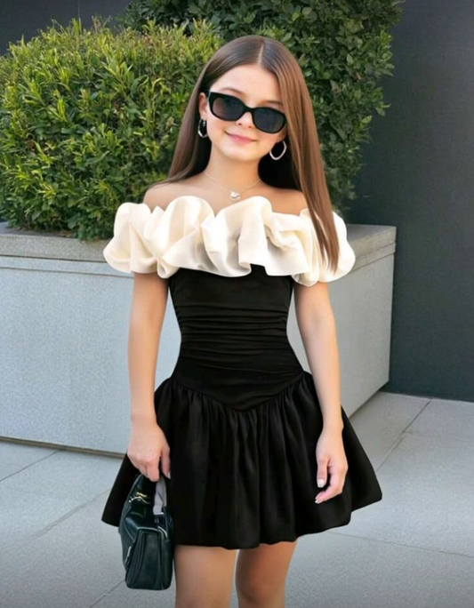Minimalist Sleeveless Bateau Women's Homecoming Dress Black Corset Short Prom Dress Cocktail Dress RS2743