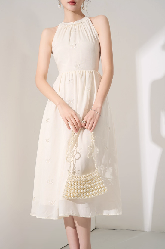 Niche design halter neck dress new summer high-end mid-length French temperament waist skirt R4255