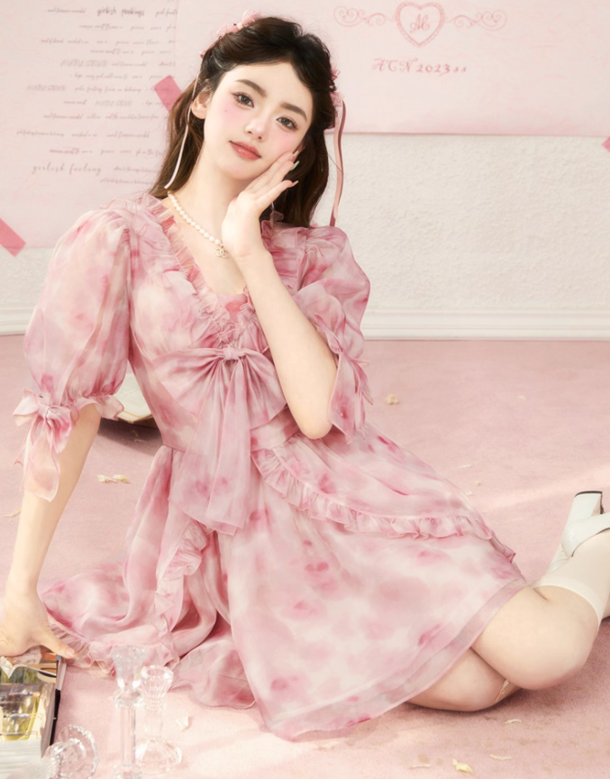 High-quality texture of the skirt, fairy-like ruffled dress with whitening effect R4985