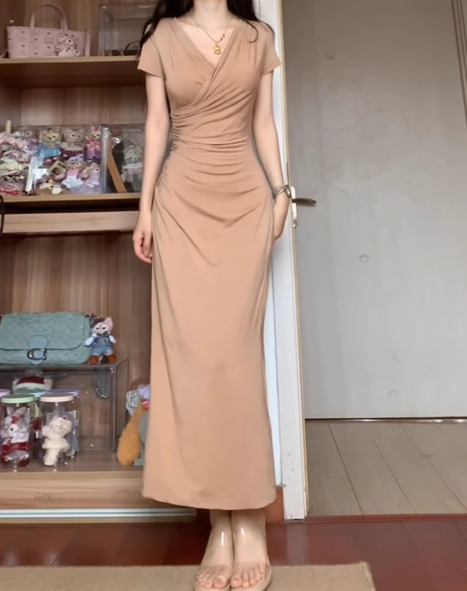 Large size French pure desire style V-neck pleated dress hot girl figure hip long skirt R1867