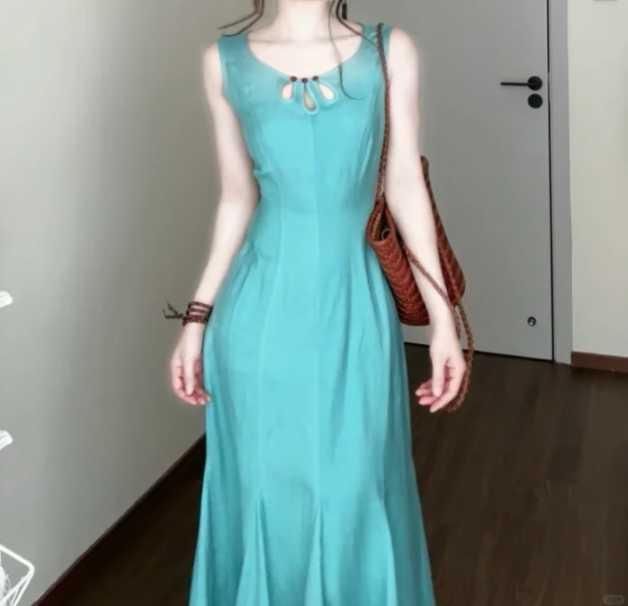 Gentle style sleeveless vest dress is super beautiful waist hip fishtail skirt R0702