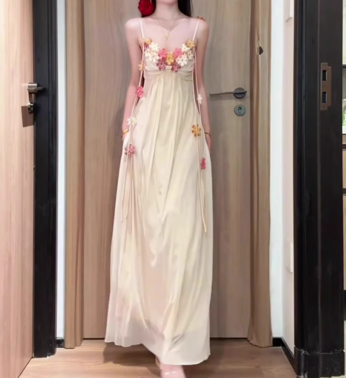 Flower V-neck suspender dress gentle temperament beautiful summer skirt R0729