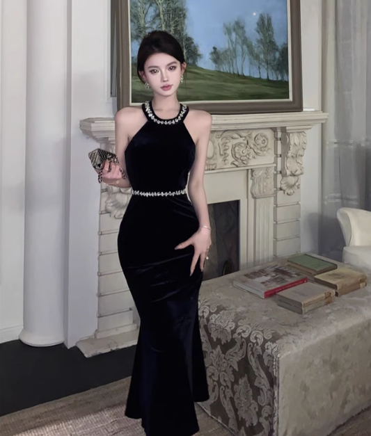 Retro halter neck backless annual meeting black velvet dress fishtail high-end hip dress R1504