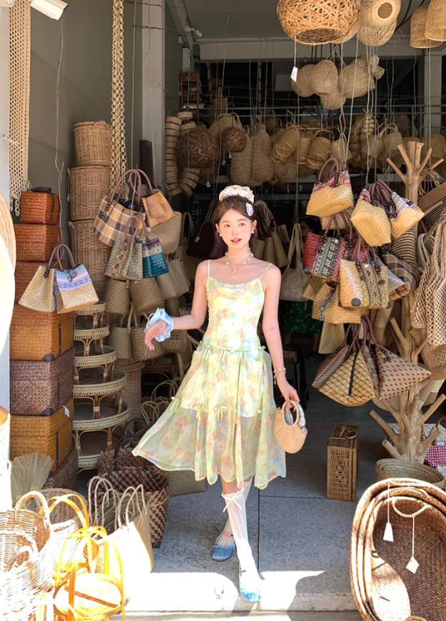 Mid-length chiffon waist-hugging sling neckline A-line dress summer French style slim temperament skirt R4737