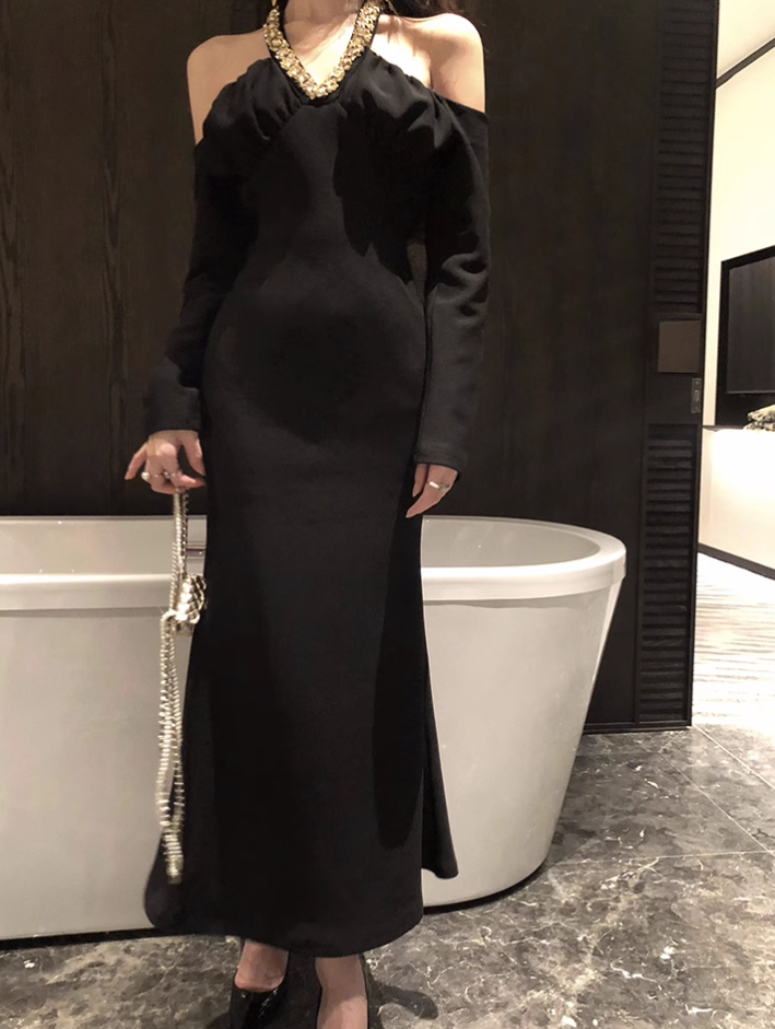 Hepburn style French dress high-end niche temperament sexy off-shoulder black dress R1781