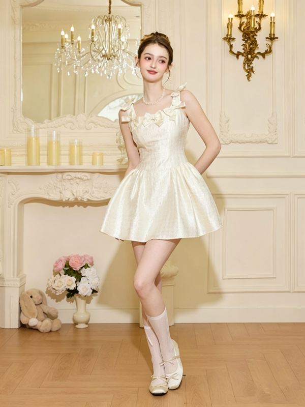 Classic Lace Cocktail Dress with Rhinestone Embellishment R9208