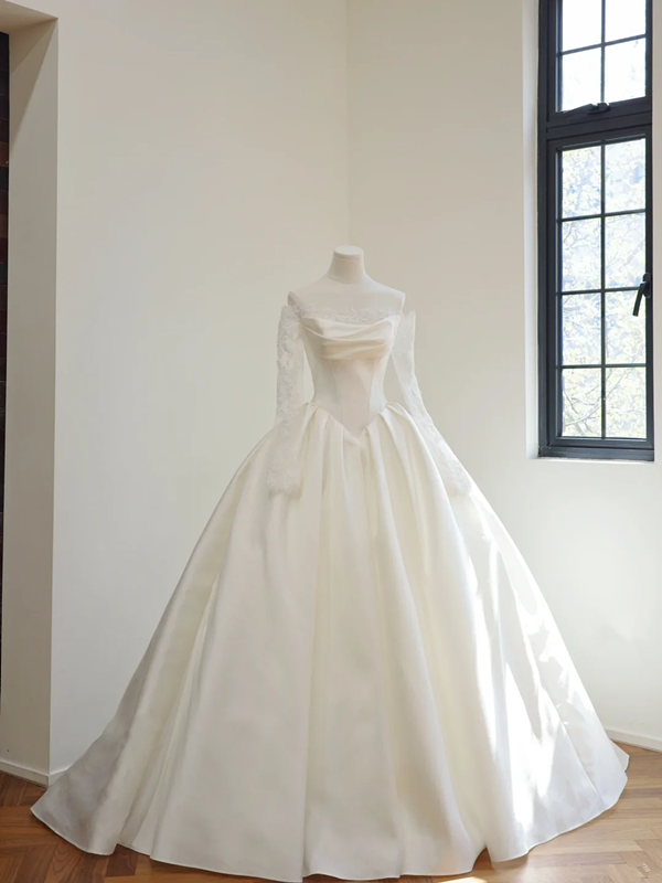 White strapless, fitted waist, full skirt, long ball gown, bridal dress R8512