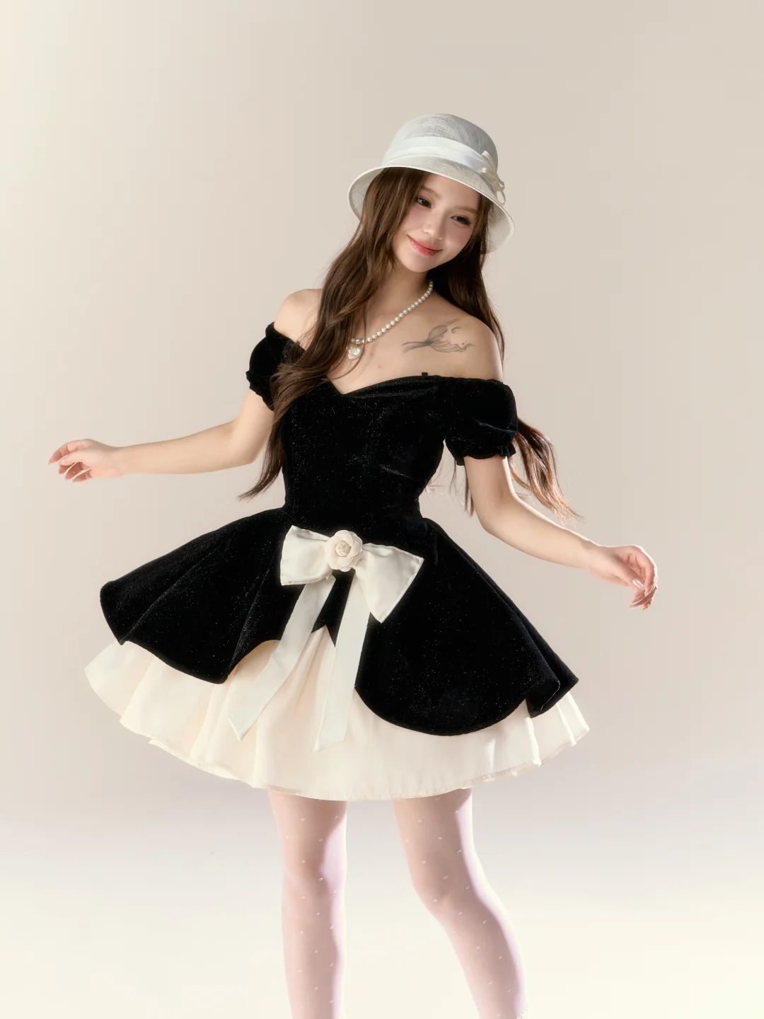 Black one-shoulder slim waist A-line puffy skirt homecoming dress R5399