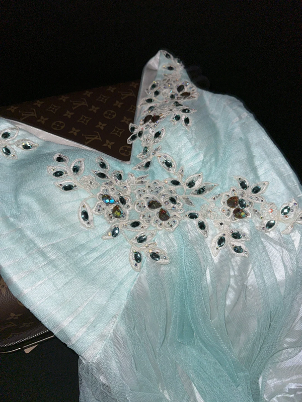 Light blue high-waisted fitted long ball gown R7048