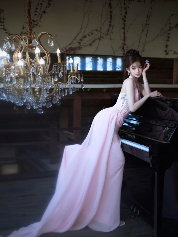 Pink Halter Neck Waist-Cinched Elegant Floor-Length Prom Dress R7088