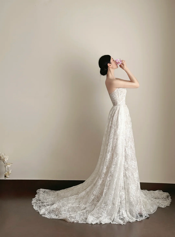 White lace strapless, waist-cinched, slim-fit elegant long prom dress R7955