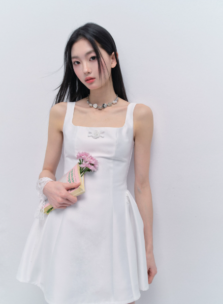 White French Hepburn Style Mini Dress Women With Square Neck And Bow Detail R9411