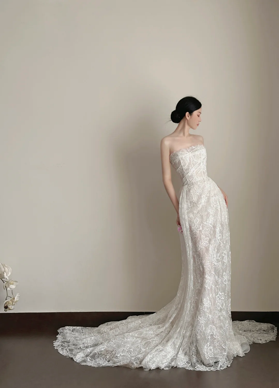 White lace strapless, waist-cinched, slim-fit elegant long prom dress R7955