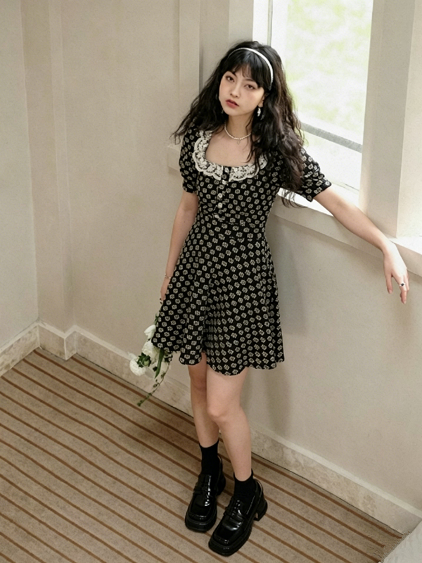 Black Floral Print Mini Dress Women With Lace Trim And Puff Sleeves R9461