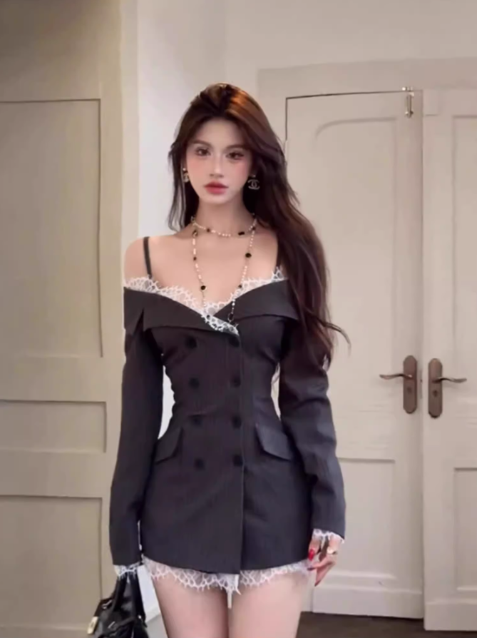 Design lace splicing one-shoulder striped dress 2025 long-sleeved waist short skirt R1302