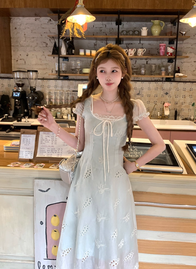 Waist-cinching square-neck short-sleeved dress for women, a summer French retro slimming and elegant dress R4790