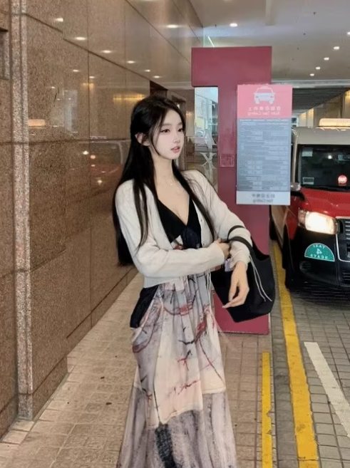 Ink print dress sexy backless holiday design sling sexy V-neck lazy skirt R1489