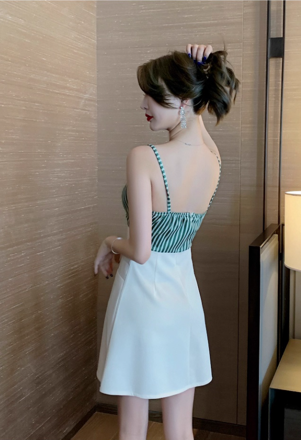 Sexy low-cut splicing V-neck suspender dress 2025 new slimming and hip-hugging A-line short skirt R3715