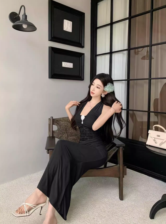 French high-end green v-neck lace halter dress temperament celebrity waist slim hip dress R0453