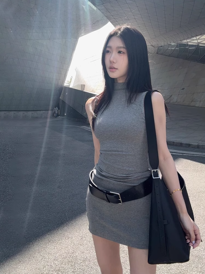 Pure desire style high collar sleeveless knitted dress 2025 elastic slim hip skirt R1104