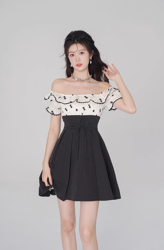 Tea break French dress puff sleeve A-line skirt new style high waist embroidered short skirt R4499