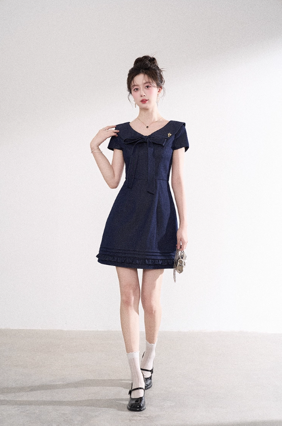 Design sense niche blue v-neck denim dress temperament French college style short skirt R4140
