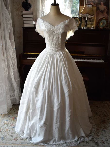French Chic White A-Line Portrait Lace Embroidery Maxi Wedding Dress RS664