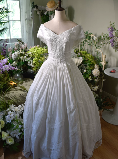 French Chic White A-Line Portrait Lace Embroidery Maxi Wedding Dress RS664