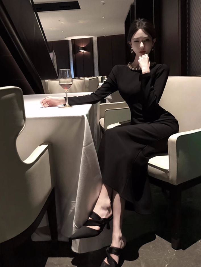 Hepburn style French black annual meeting dress high-end niche heavy backless dress R1815