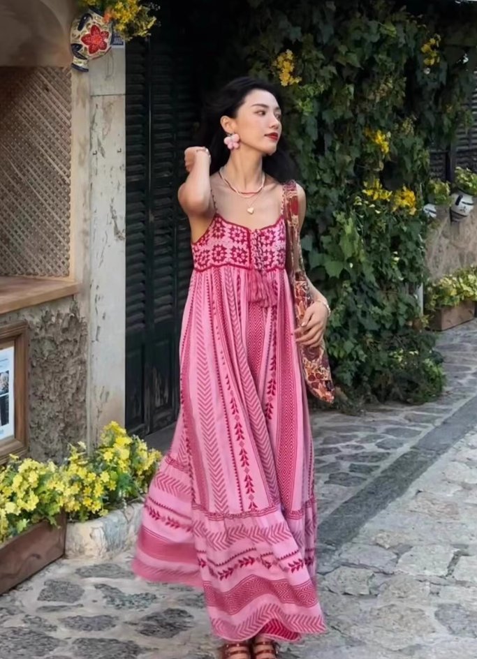 Travel wear ethnic style embroidery seaside vacation suspender dress R1573