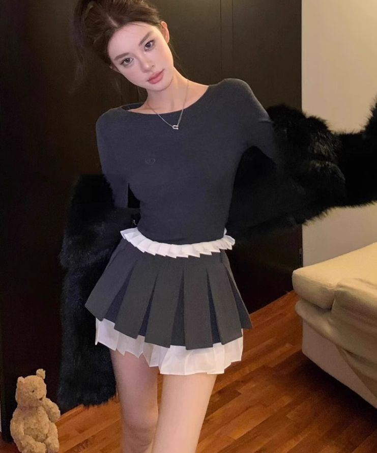 High-grade long-sleeved knitted bottoming shirt 2025 large size gray and white pleated skirt suit R1304