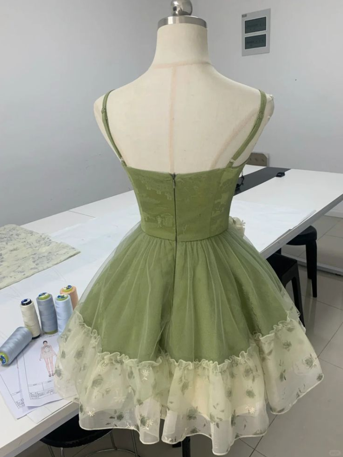 Elegant Bud Green Homecoming Dress A-Line Spaghetti Straps Lace Embroidery Mini Prom Dress RS688