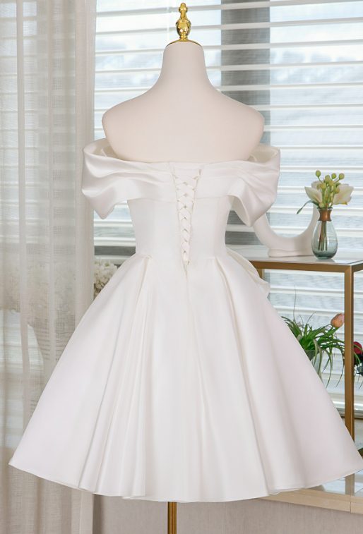 Cute White A-line Bateau Satin Corset Mini Prom Dress Homecoming Dress RS505