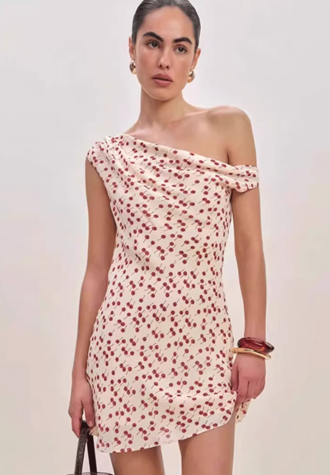 Dress French cherry one-shoulder dress slim fit half-shoulder wear suspender skirt R2919