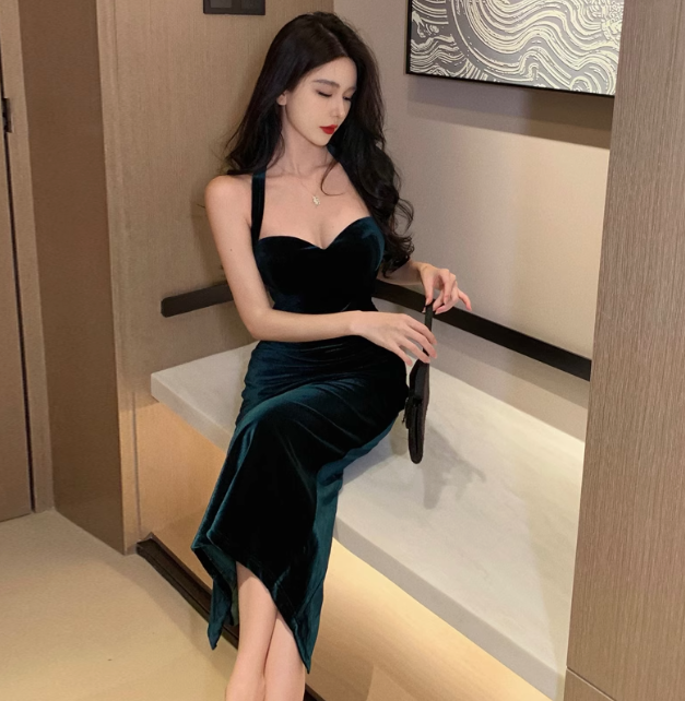 Velvet sling halter dress retro V-neck slim hip holiday backless dress long skirt R1553