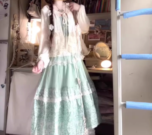 Green fake two-piece floral suspender dress gentle temperament waist A-line long skirt R0692