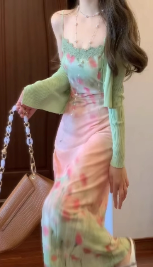 Beautiful little skirt gentle temperament green floral suspender dress R0683