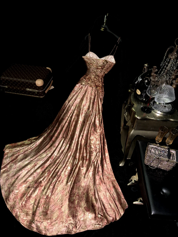 Rose gold halter-neck fitted waist pleated elegant long ball gown R7009