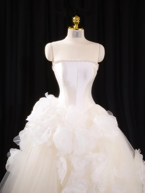 White strapless, fitted waist, full skirt, long ball gown, bridal dress R8916