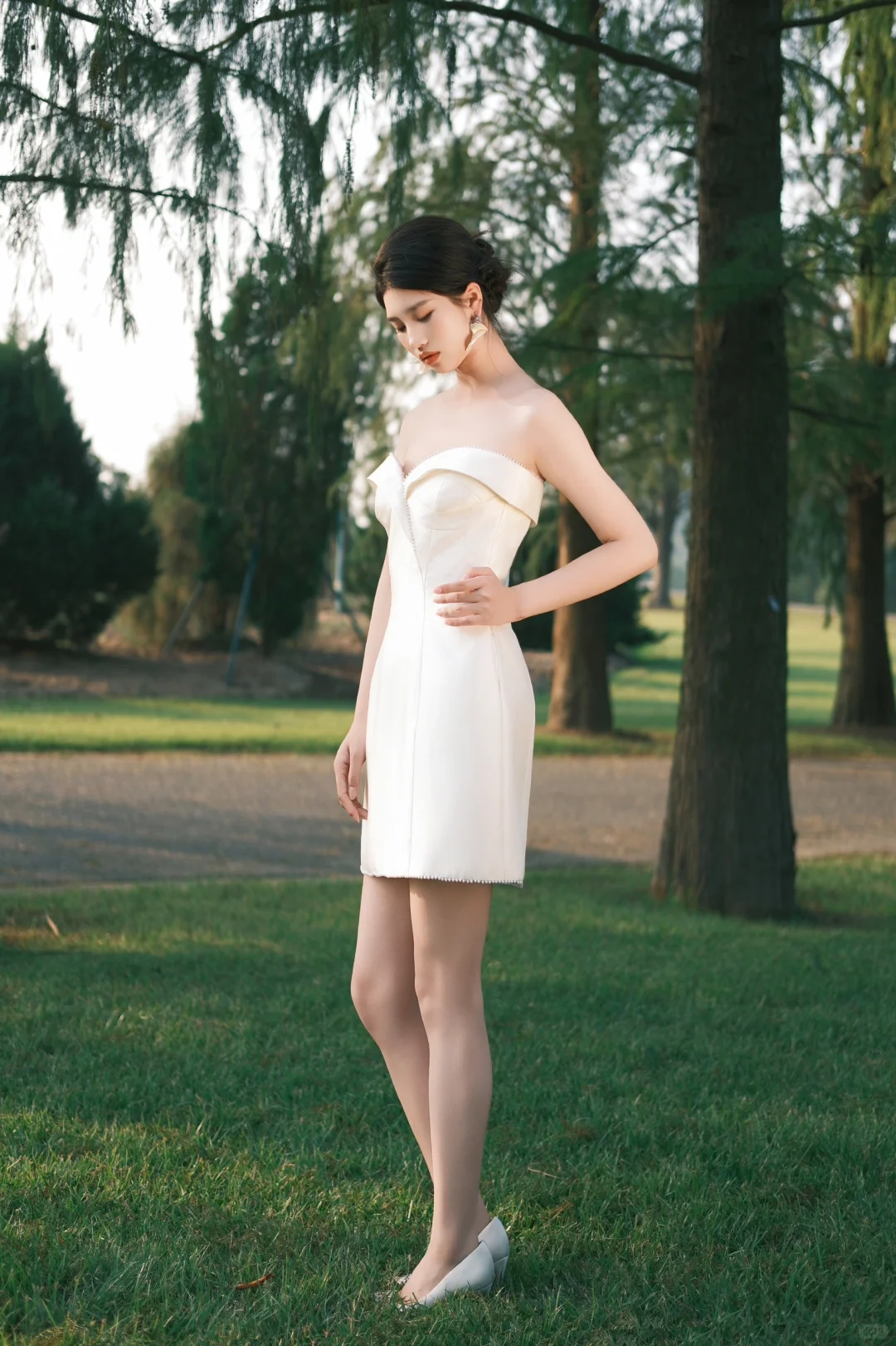 White tube top waist slimming simple gentle short skirt homecoming dress R4187