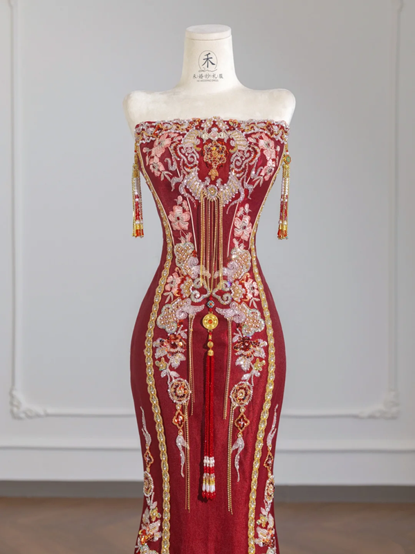 Red strapless embroidered vintage floral pattern fitted long ball gown/bridal dress R8250