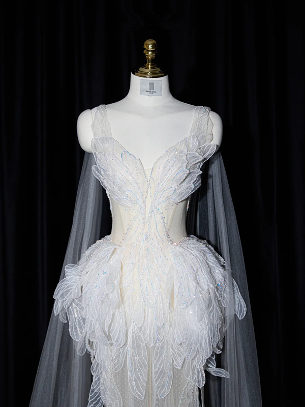 White strapless, fitted, sexy long ball gown/bridal dress R8946
